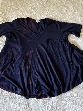 Umgee Navy Tie-Dye Short Sleeve V-Neck Pocket Tee Small
